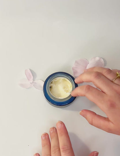 Crème Raffermissante et Liftante Au Rétinol Doux Japonais                                   — 50mL